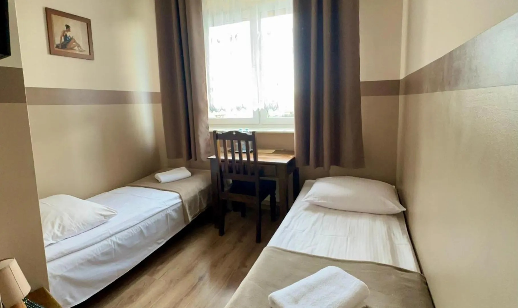 Hotelik Korona Raszyn 2*,
