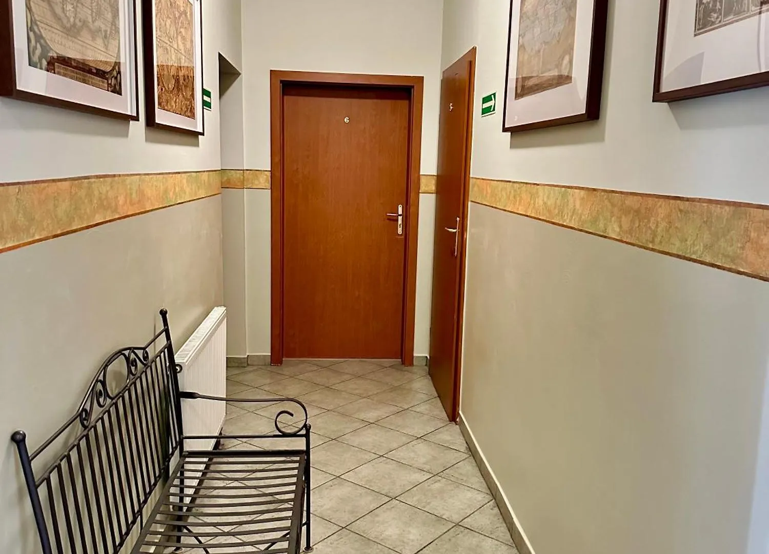 Hotelik Korona Raszyn Guest house